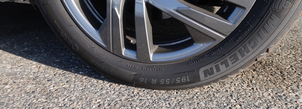 Vérifier la pression des pneus - Ornikar